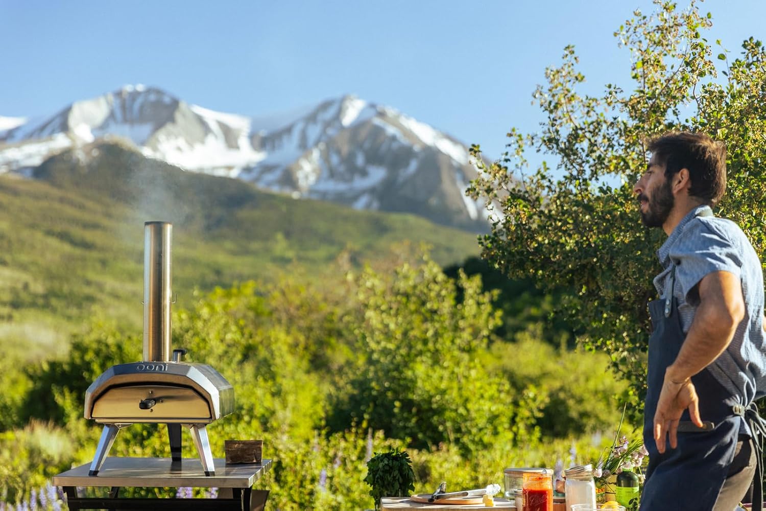 Ooni Karu 12 Multi-Fuel Outdoor Pizza Oven Reaches 950°F and Cooks 12 Inch Pizzas