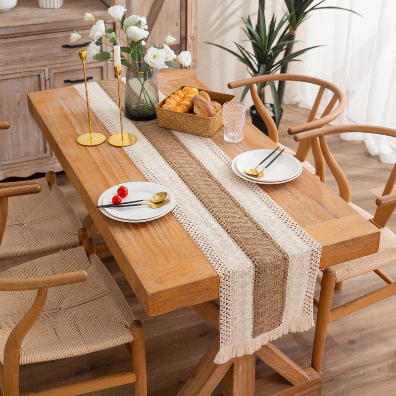 Eleganter roter Tischl?ufer im amerikanischen franz?sischen Stil f��r Ess- und Couchtische