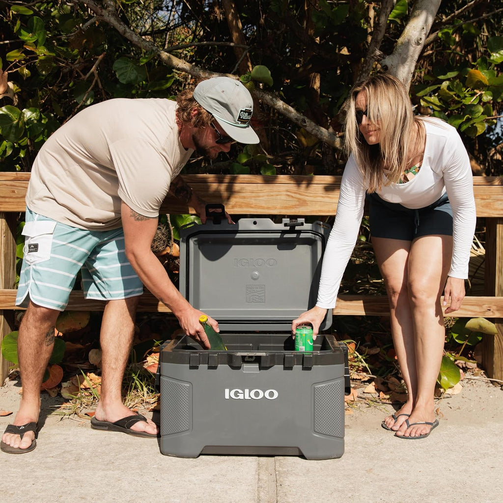 Igloo 52Qt Wheeled Cooler Insulated Hard Shell Ice Chest