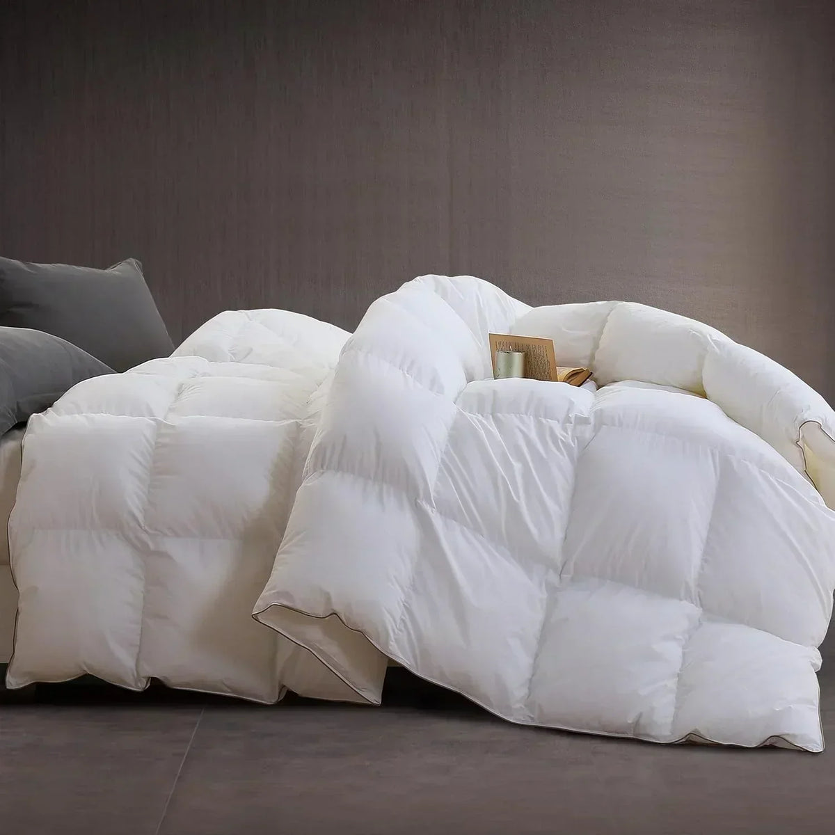Premium Down Comforter 3D Baffle Box Design