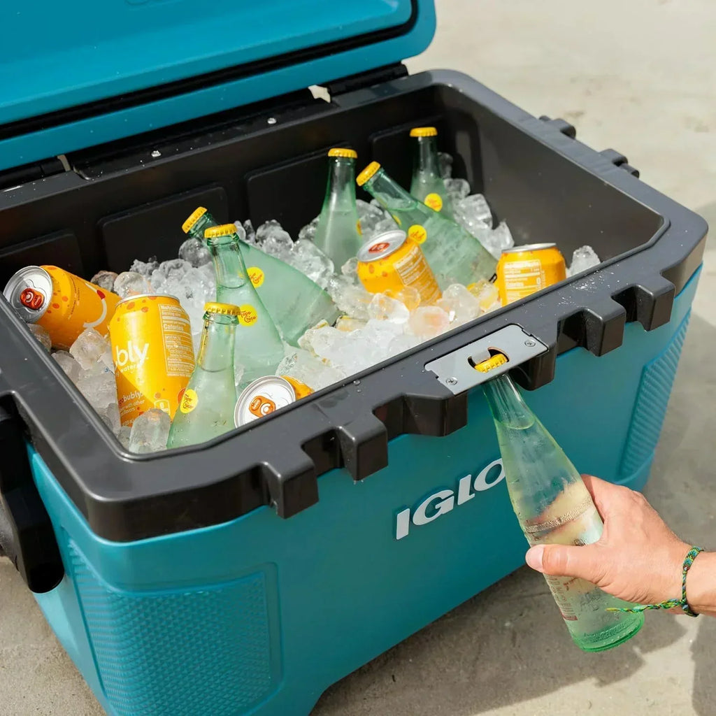 Igloo 52Qt Wheeled Cooler Insulated Hard Shell Ice Chest